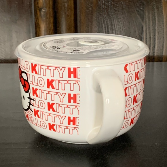Hello Kitty 24oz Pressure Lid Ceramic Soup Mug - Picture 3 of 8